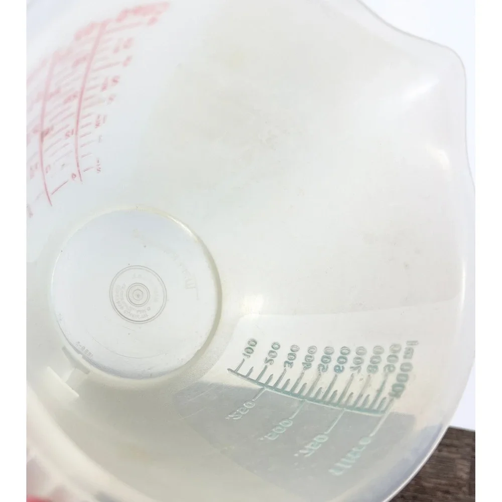Vintage‎ Tupperware Mix N Stor 4 Cup Measuring Mixing Batter Bowl